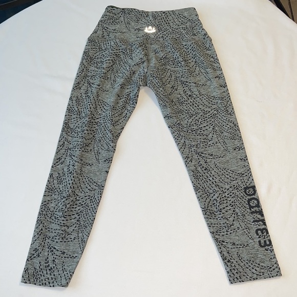 Beyond Yoga Spacedye Walk And Talk High Waisted Capri Legging Sz XS - Picture 4 of 14